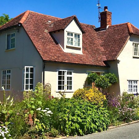 Corner House Luxury Bnb Little Dunmow Екстер'єр фото