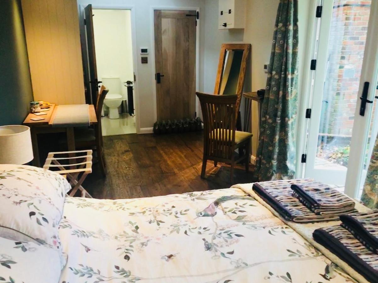 Corner House Luxury Bnb Little Dunmow Екстер'єр фото