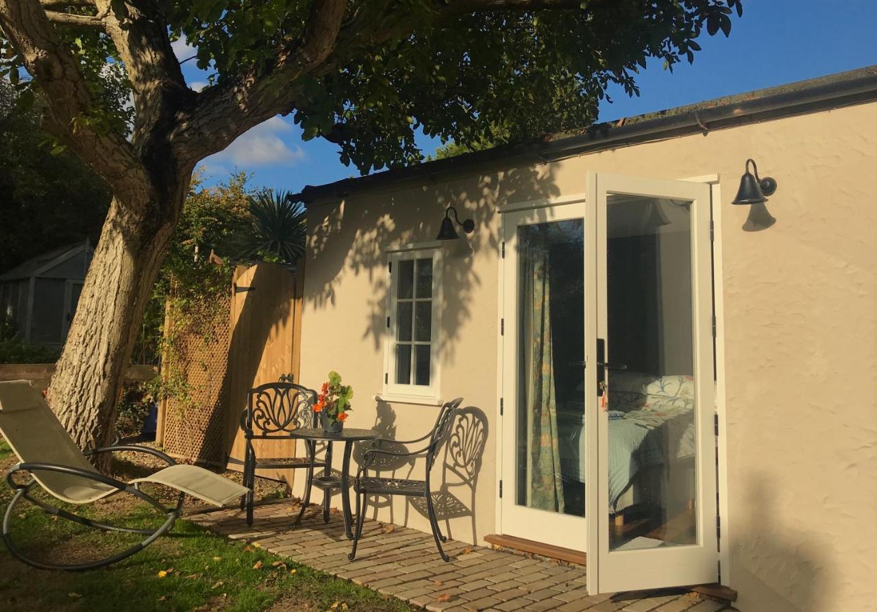 Corner House Luxury Bnb Little Dunmow Екстер'єр фото