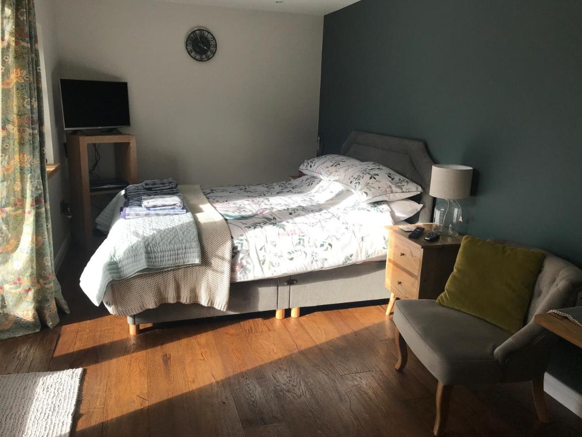 Corner House Luxury Bnb Little Dunmow Екстер'єр фото