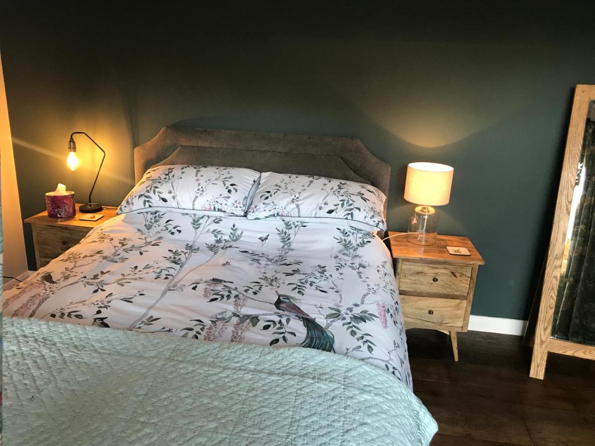 Corner House Luxury Bnb Little Dunmow Екстер'єр фото