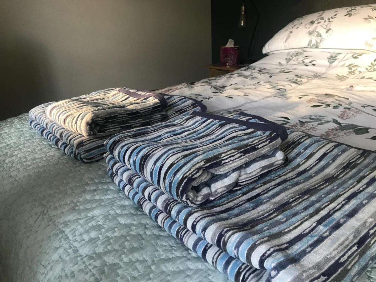 Corner House Luxury Bnb Little Dunmow Екстер'єр фото