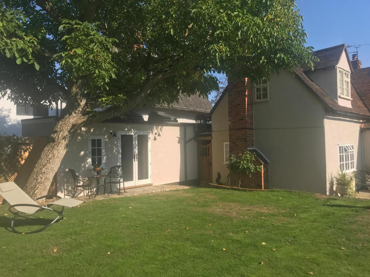 Corner House Luxury Bnb Little Dunmow Екстер'єр фото