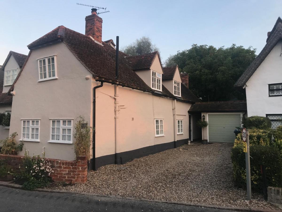 Corner House Luxury Bnb Little Dunmow Екстер'єр фото