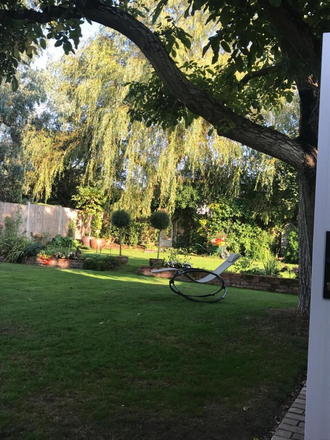 Corner House Luxury Bnb Little Dunmow Екстер'єр фото