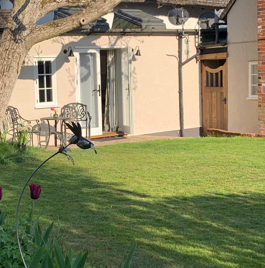 Corner House Luxury Bnb Little Dunmow Екстер'єр фото