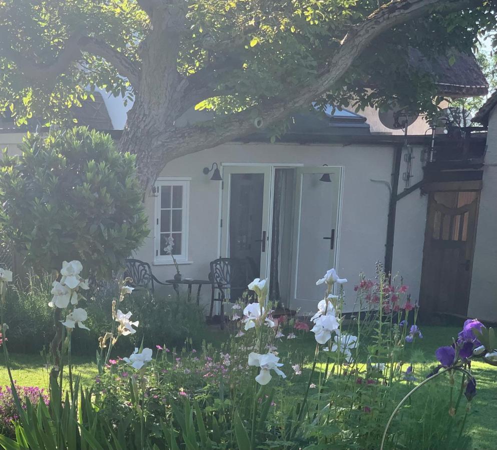 Corner House Luxury Bnb Little Dunmow Екстер'єр фото